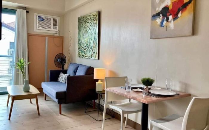 Lovely condo infront of terminal 3