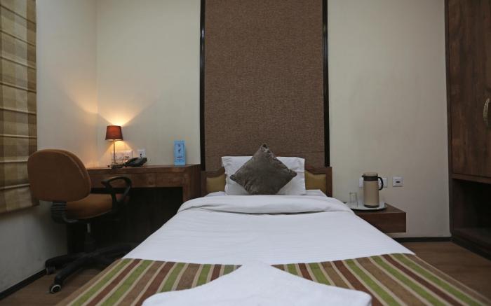 Hotel Rushabh Home