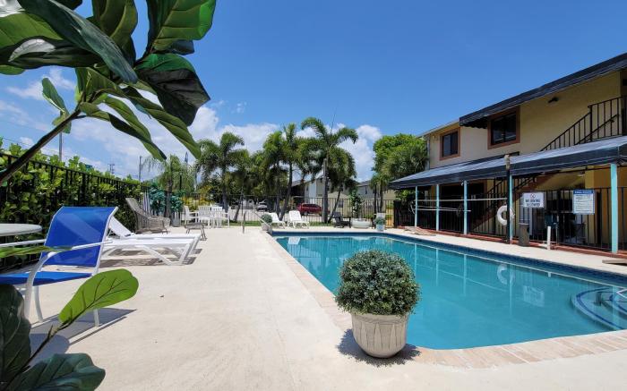 Sunny Palms Inn