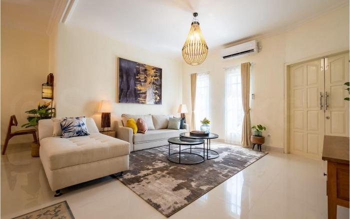 Villa Siji Plemburan Unit 2 (Upper Floor)