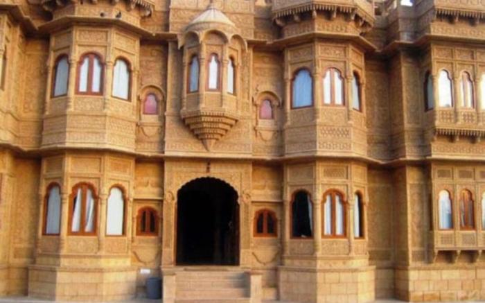 Hotel Lal Garh Fort And Palace