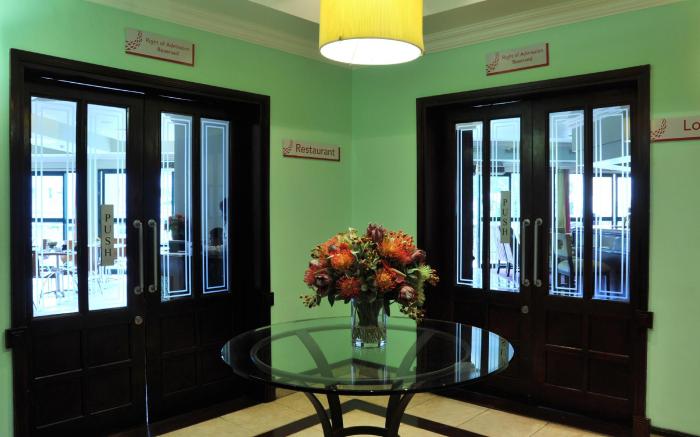 Cresta President Hotel