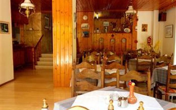 Karis Hotel