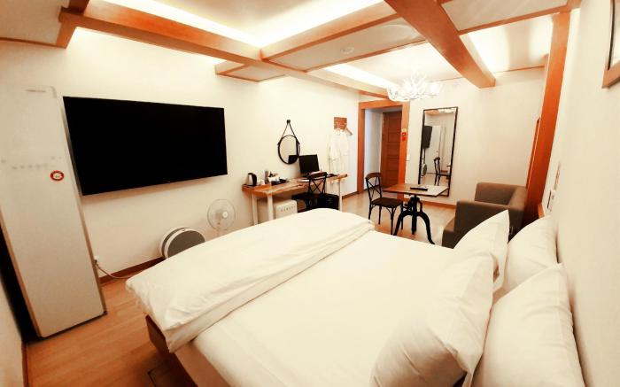 Uneed Business Hotel