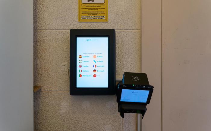 Apartamentos Montserrat by gaiarooms