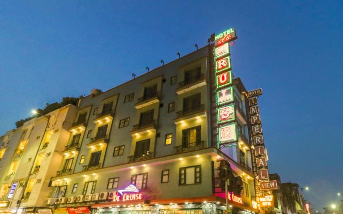Hotel De Cruise