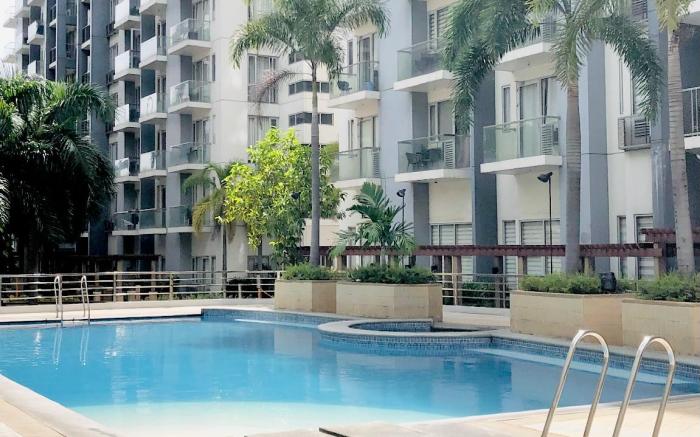 Luxury Condotel Across NAIA Airport Terminal 3