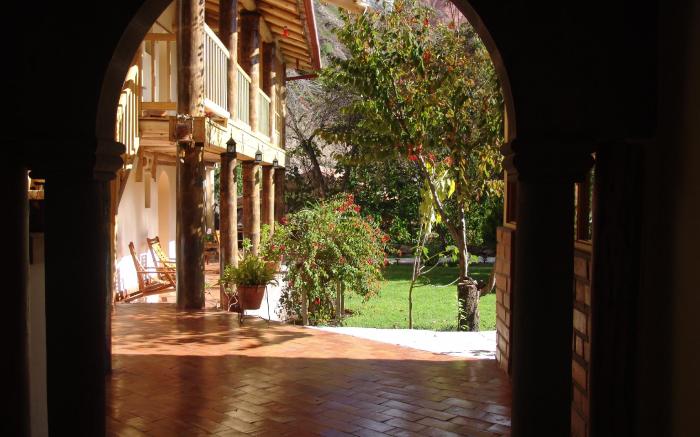 HOTEL IORANA