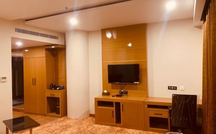Leroy grand, Yeshwanthpur