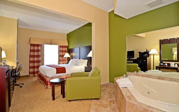 Holiday Inn Express & Suites Bonifay By IHG