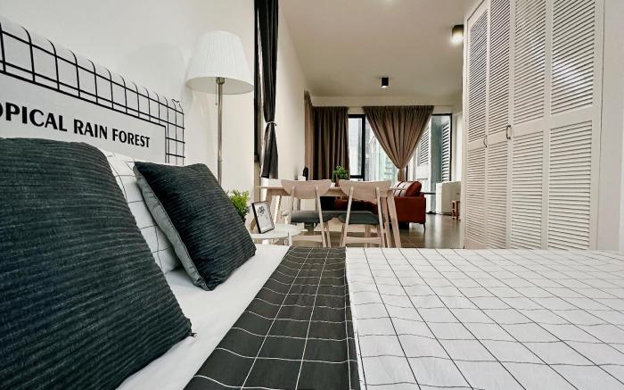 Hello Empire Damansara (Wifi & Netflix)