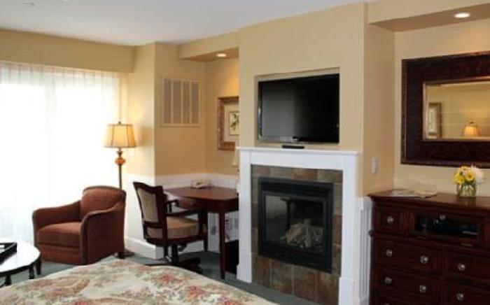 Grand Harbor Inn
