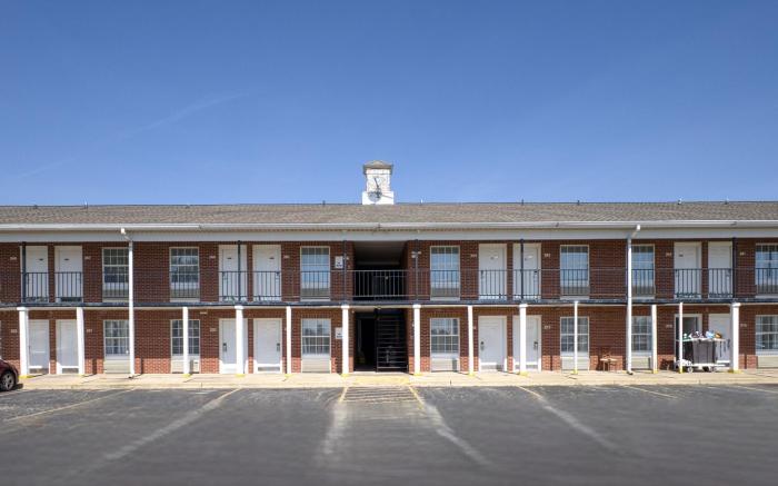 Capital O First Heritage Inn Rantoul IL I 57