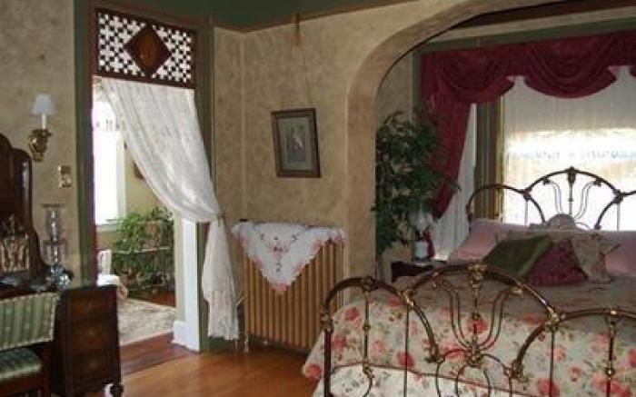 Schuster Mansion Bed & Breakfast