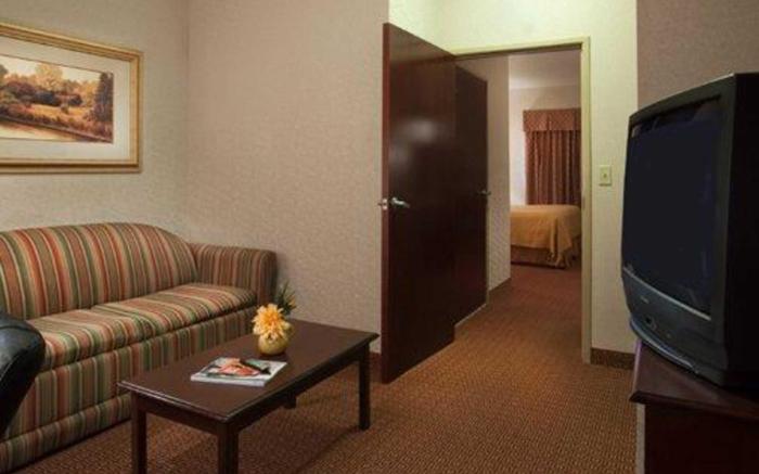 Quality Inn & Suites Near University