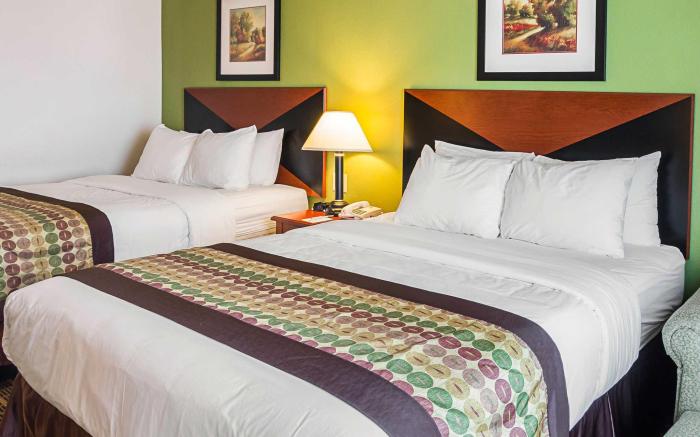 Clarion Inn & Suites Weatherford South