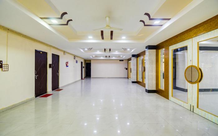 Hotel O Mahaveer Tower