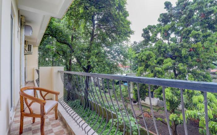 Capital O Crestwood Inn