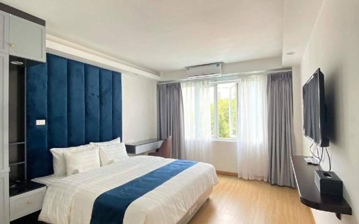 Hanoi Capital Premium Hotel 