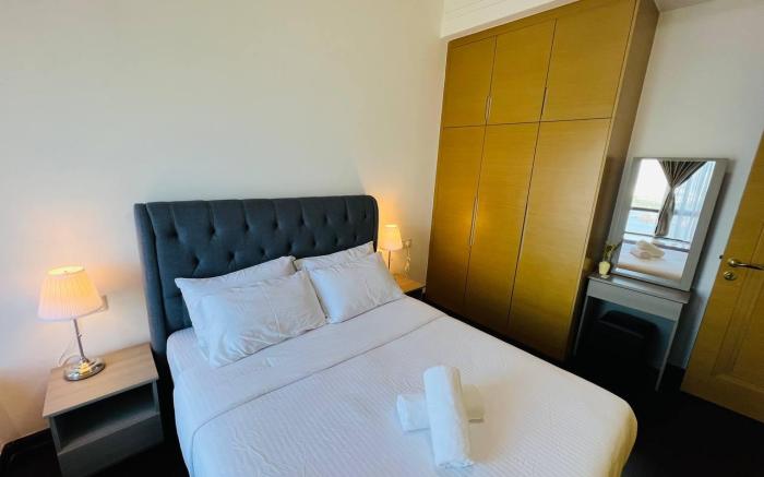 Cozy Sea View 1BR Unit at R&F Princess by ANJU