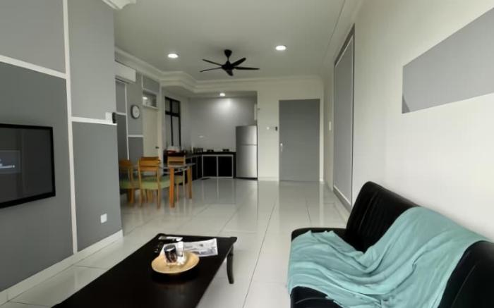 Platino 2Bed Paradigm Mall Netflix PoolView BySTAY