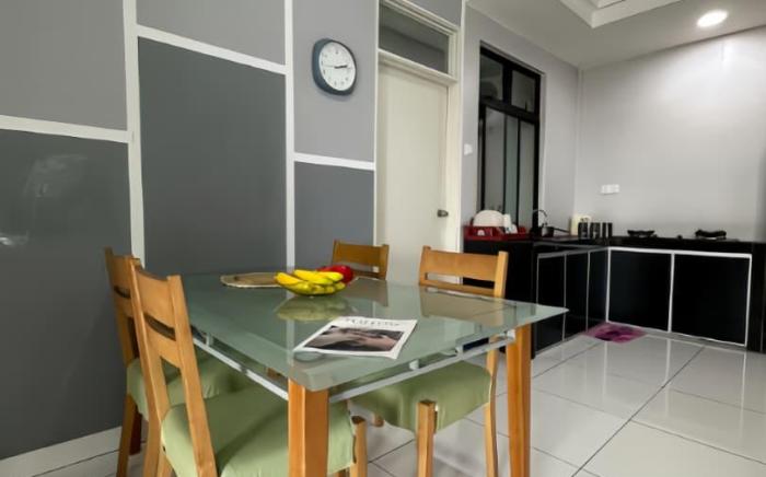 Platino 2Bed Paradigm Mall Netflix PoolView BySTAY