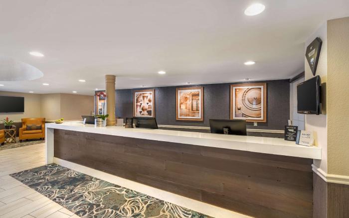 Best Western Plus Carpinteria Inn