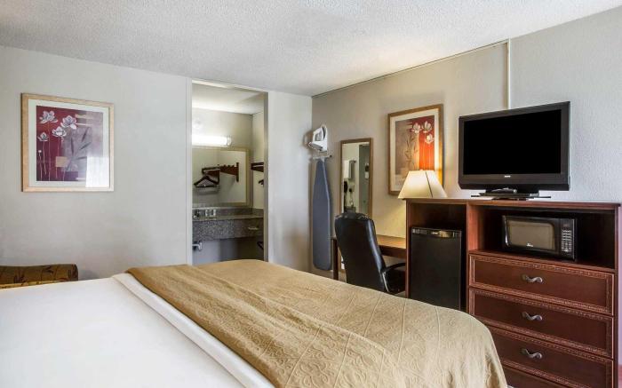 Quality Inn & Suites near Lake Eufaula