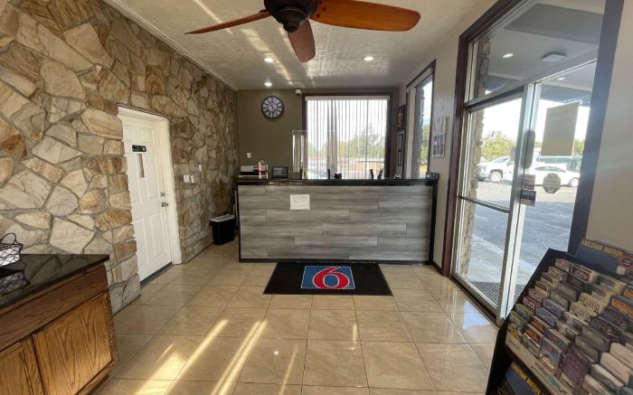 Motel 6 Hermiston, OR - Umatilla