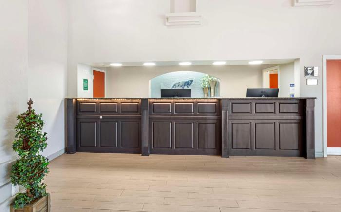 Best Western Plus Villa Del Lago Inn Patterson