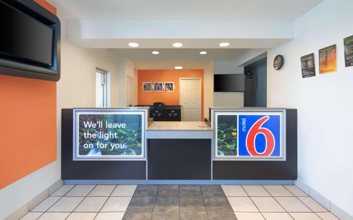 Motel 6 Woodland, CA - Sacramento Airport