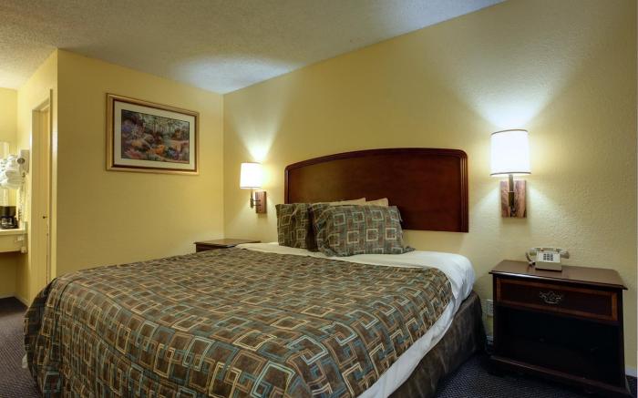 Americas Best Value Inn Comanche