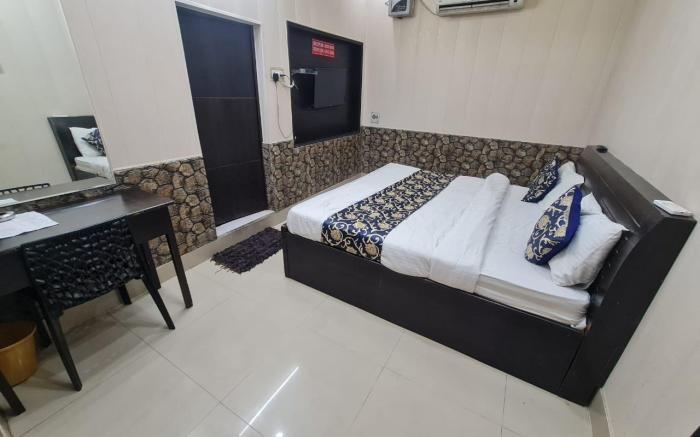 Hotel Vrindavan Palace