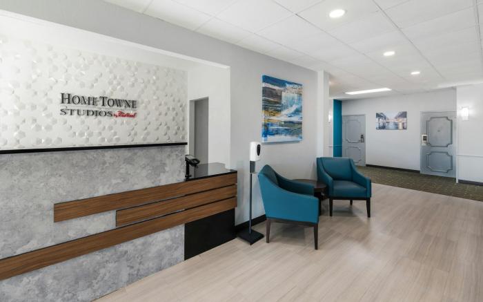 HomeTowne Studios Newport News – Hampton West