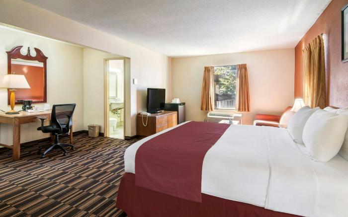 Red Carpet Inn Newark Airport