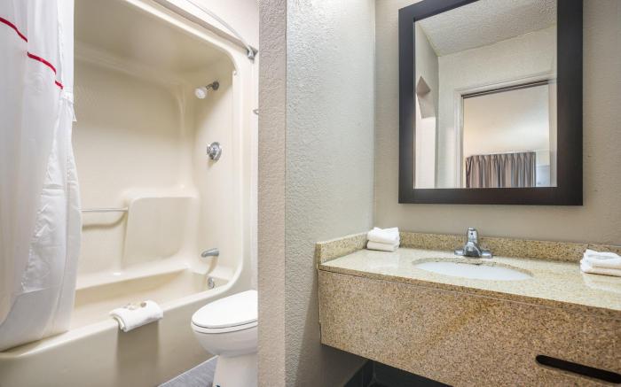 Red Roof Inn Savannah - Southside/Midtown