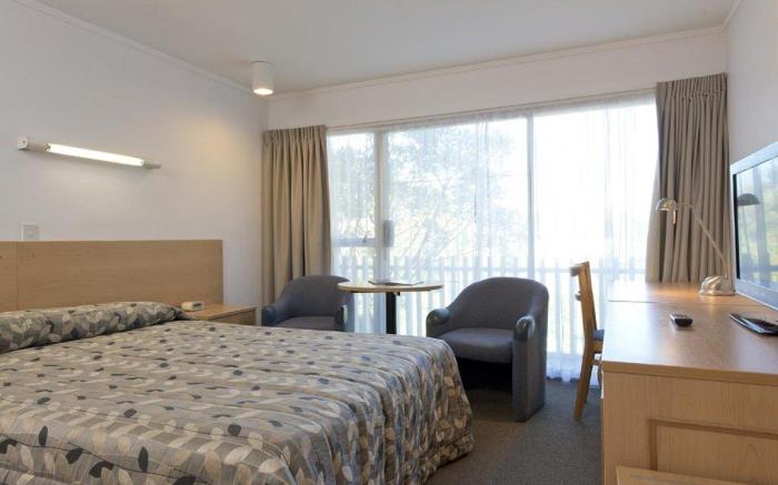 Auckland Rose - Park Hotel