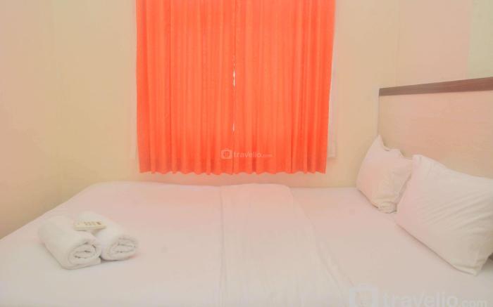 Comfy Best Deal 2BR Green Pramuka City By Travelio