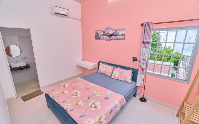 Ngôi nhà hoa hồng