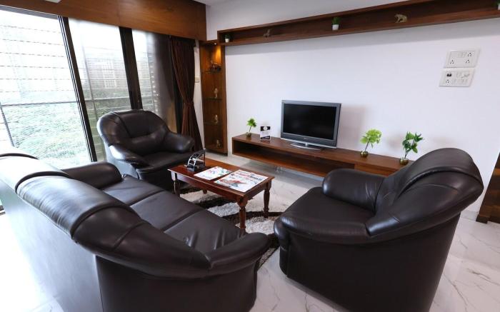 Astonish 3 BHK Apartment BKC (Bandra)
