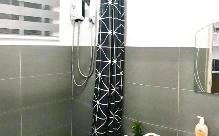 ROCKMELON TRANSIENT HOUSE 