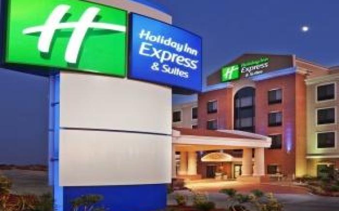 Holiday Inn Express Hotel and Suites Pearsall By IHG