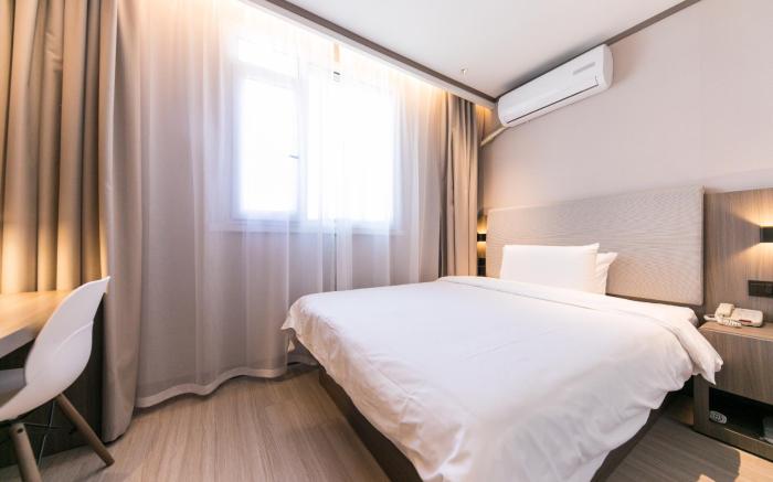 Hanting Hotel Shanghai Zhongshan Park Metro Station