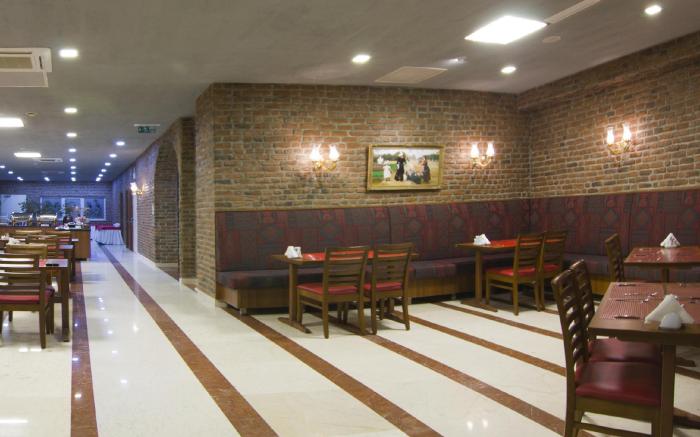 Aprilis Hotel