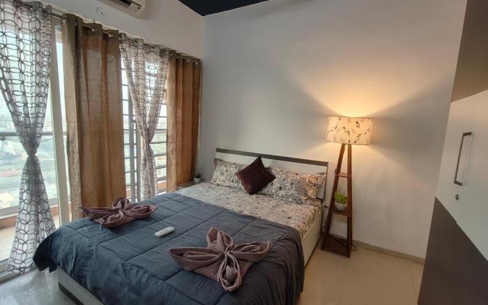 Staeg Skyline View 3BHK 1404