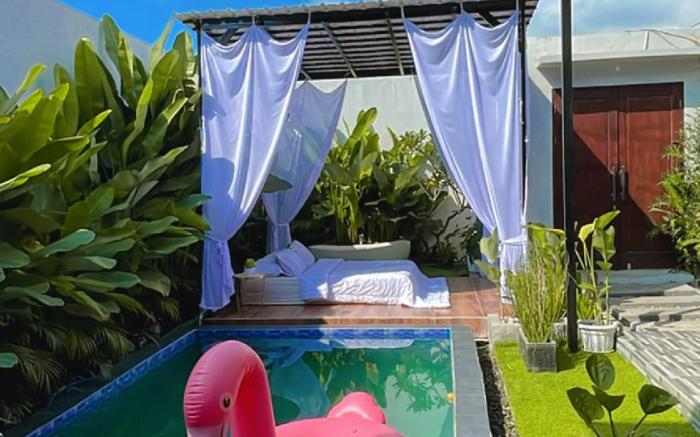Detropis villa Batu