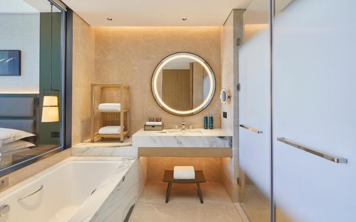 DoubleTree by Hilton Ya'an