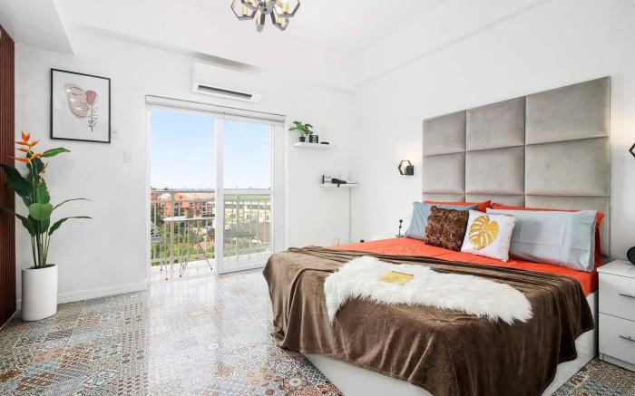 Hyllia by J&J Homes (Near Airport| Amani Grand )