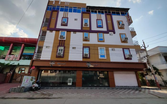 Hotel 7 Eleven