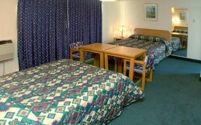 Townhouse Motel